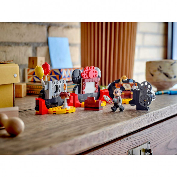 Конструктор LEGO Disney 40600 Празднование 100-летия Дисней в Москве