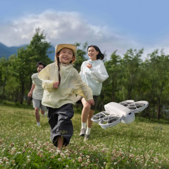 Квадрокоптер DJI Neo Motion Fly More Combo в Москве