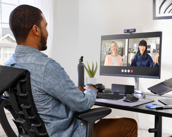 Веб-камера Logitech Brio 500, чёрный в Москве