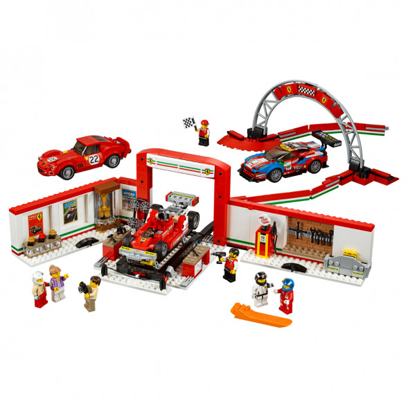 Конструктор LEGO Speed Champions 75889 Гараж Ferrari в Москве