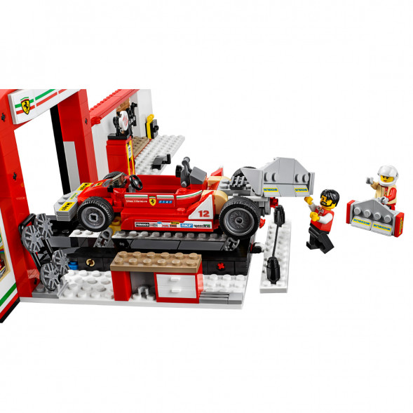 Конструктор LEGO Speed Champions 75889 Гараж Ferrari в Москве