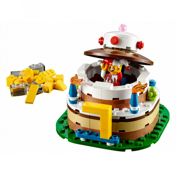 Конструктор LEGO Seasonal 40153 Торт на День Рождения в Москве