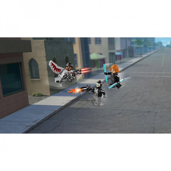 Конструктор LEGO Super Heroes 76050 Опасное ограбление в Москве