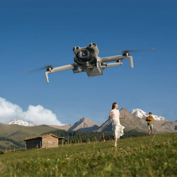 Квадрокоптер DJI Mini 5 Pro Fly More Combo (DJI RC-N3) в Москве