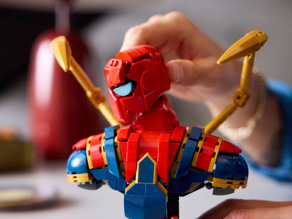 Конструктор LEGO Super Heroes 76326 Бюст Железного Человека-паука в Москве