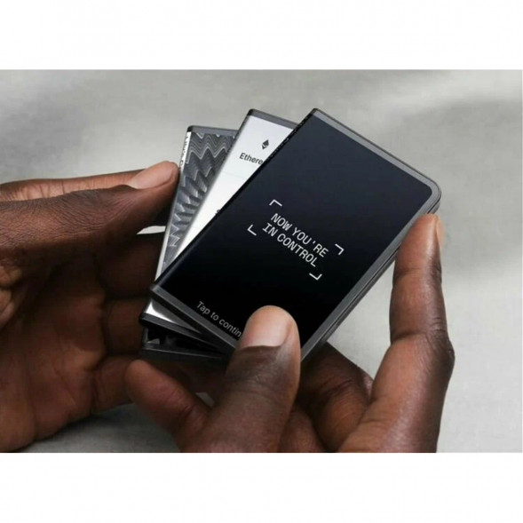 Аппаратный криптокошелек Ledger Stax + чехол Magnet Shell в Москве