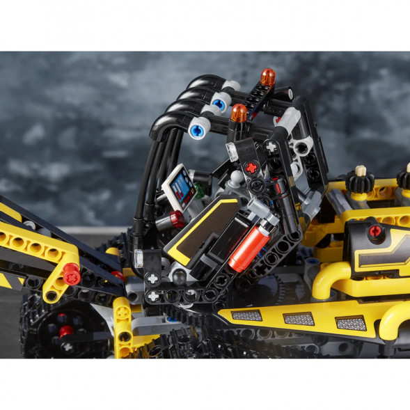 Конструктор LEGO Technic 42094 Гусеничный погрузчик в Москве
