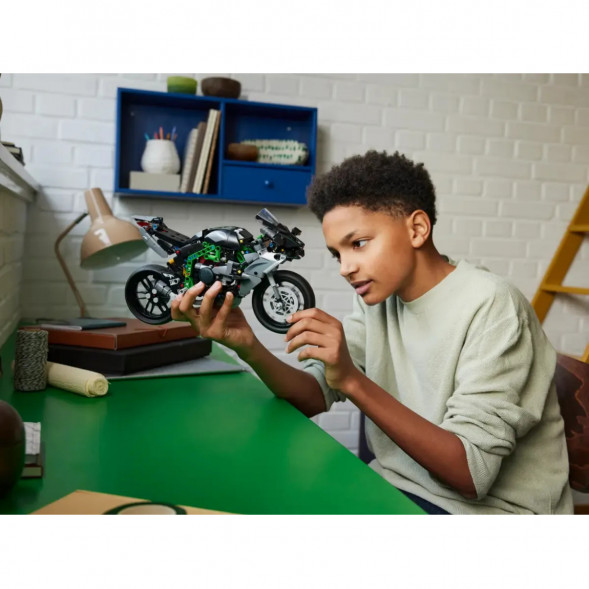 Конструктор LEGO Technic 42170 Мотоцикл Kawasaki Ninja H2R в Москве
